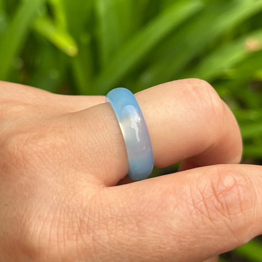 Size 7.5 blue chalcedony band ring 0088‎